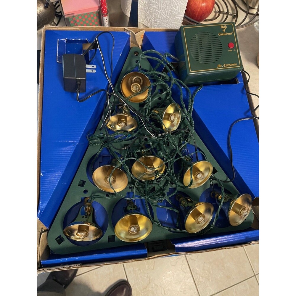 Vintage 70's solid brass Christmas blinking singing lights set